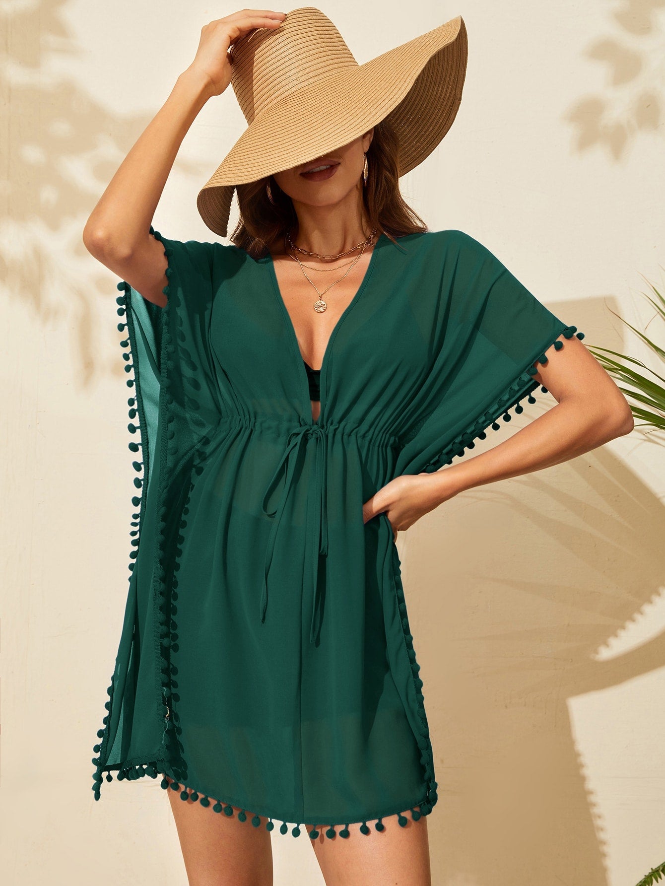 Saída de Praia Vestido Curto Manga Morcego
